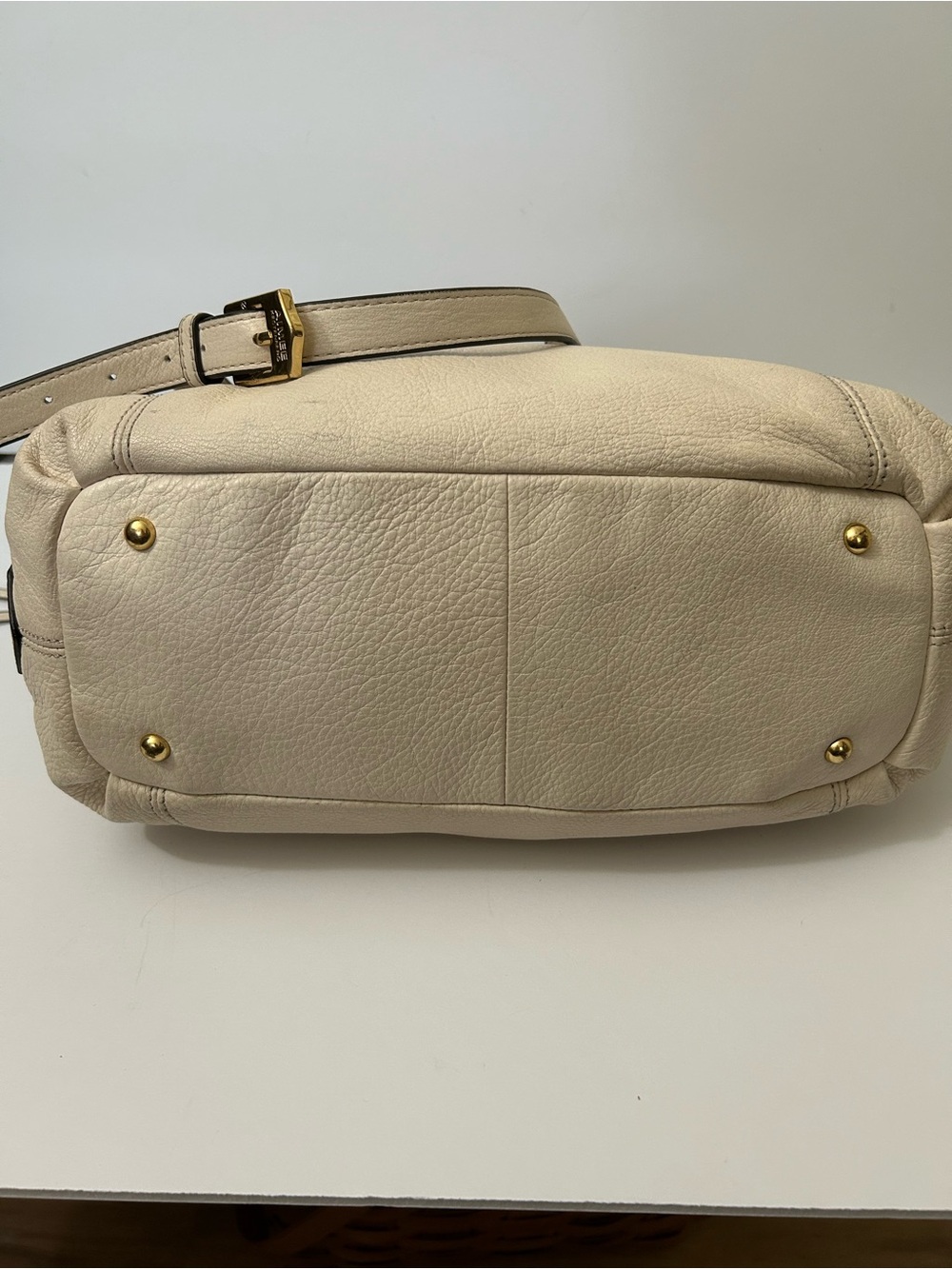 Aimee Kestenberg Pebbled Cream Leather Satchel/Crossbody with Gold Hardware - Picture 5 of 16